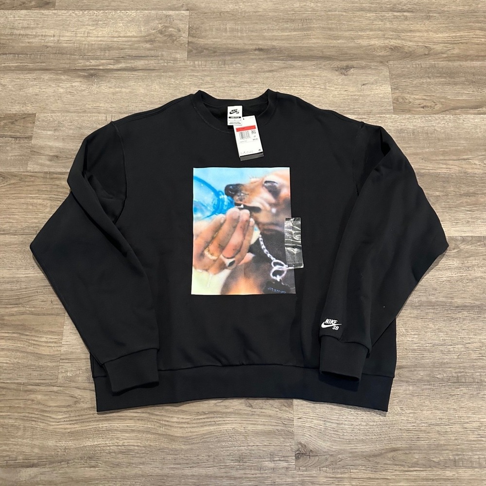 Nike SB Dog Water Bottle Graphic Crewneck Sweatshirt Black Loose Fit Men Large